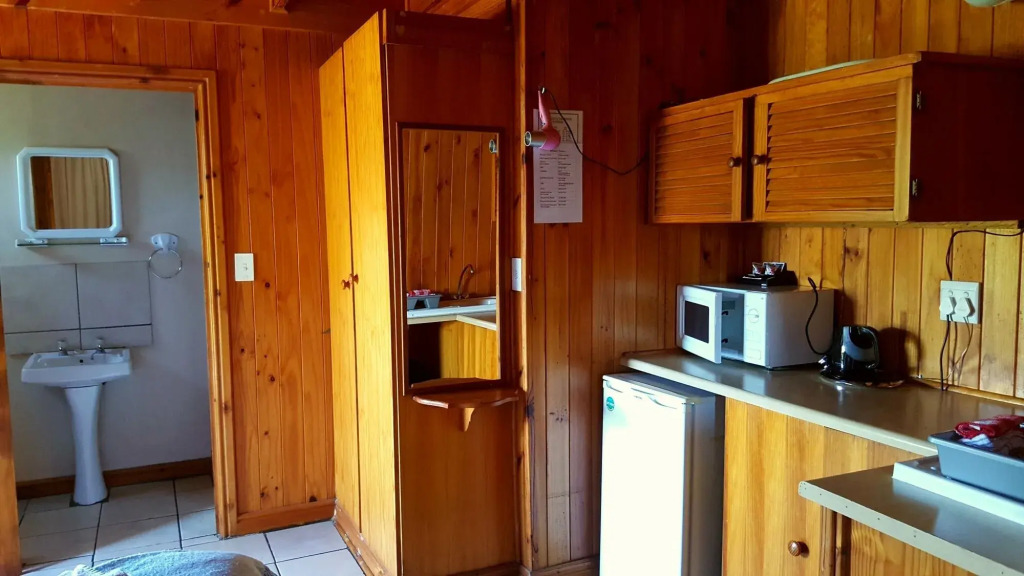 Lakeside Accommodation