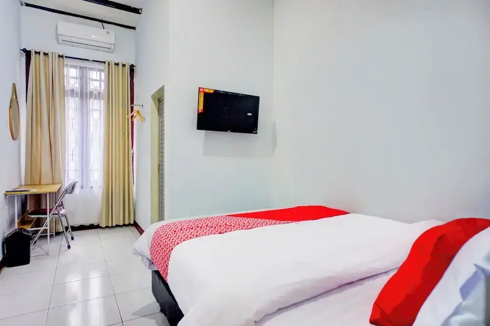 Hotel O Krakatau Near Universitas Muhammadiya Sumatra Utara