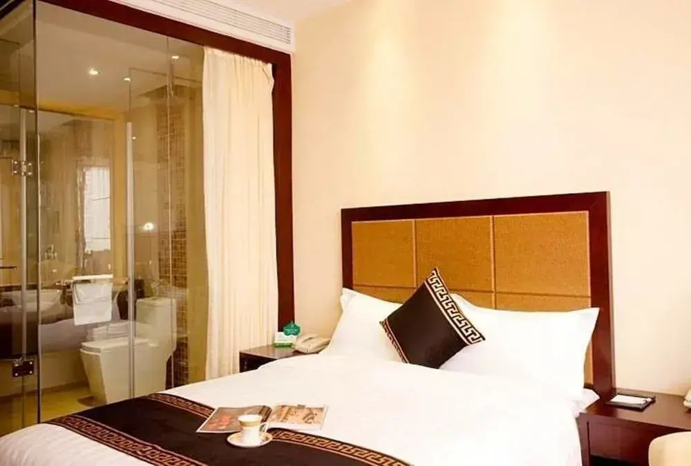 Shenzhen Douhui Fashion Hotel