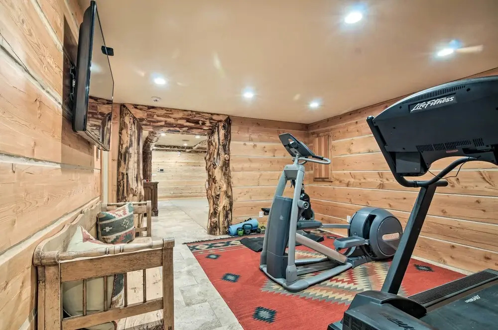 Delightful Duck Creek Village Cabin w/ Deck
