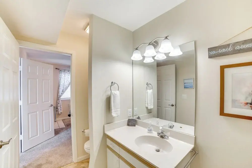 Branson Condo w/ Balcony, Near Silver Dollar City!