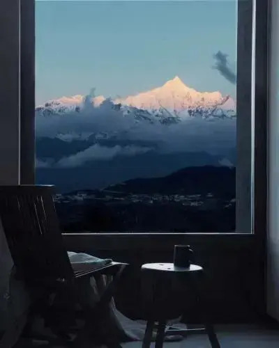 Sunyata Hotel. Deqin Meili