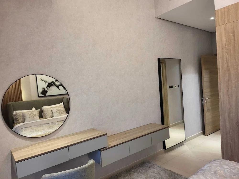 Апартаменты Mirdif Hills Apartaments