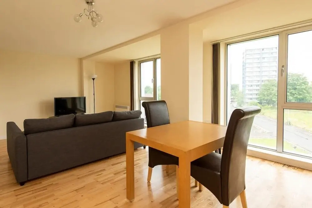 Convenient 1Br Flat Near City Centre