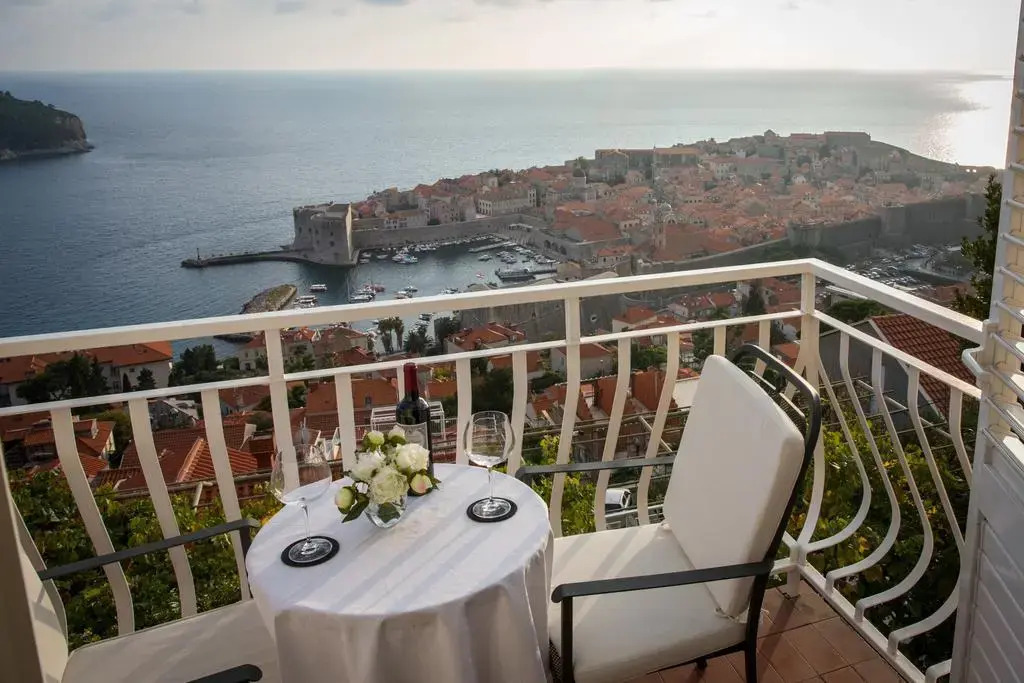 Grand View Apartment