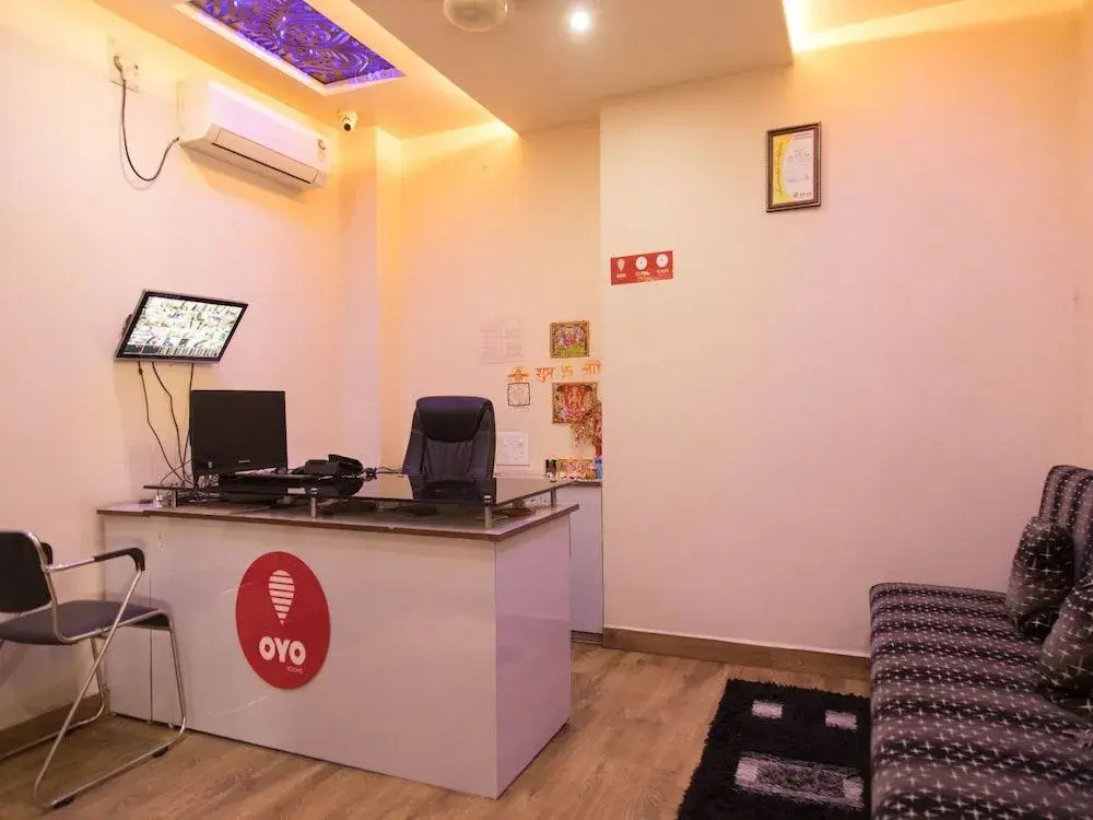 OYO 10365 Hotel RR