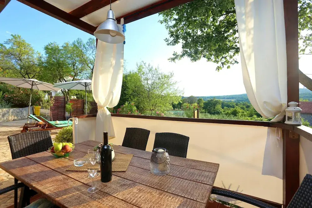 House With 2 Bedrooms in Hrvatska, With Private Pool, Furnished Terrace and Wifi - 3 km From the Beach