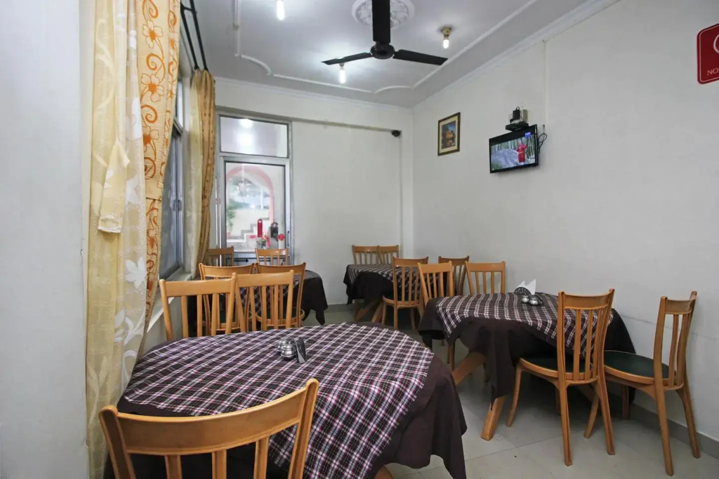 Hotel Anuj Regency