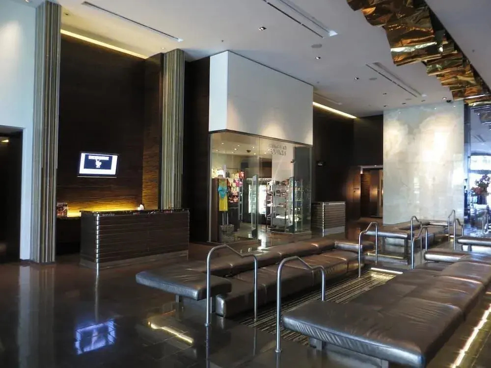 Jet Luxury At Palms Place