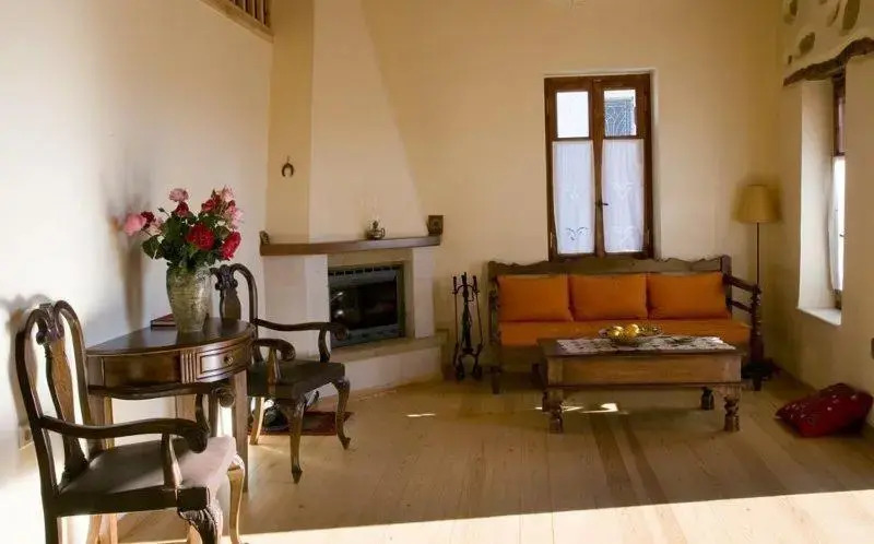 Sarris House
