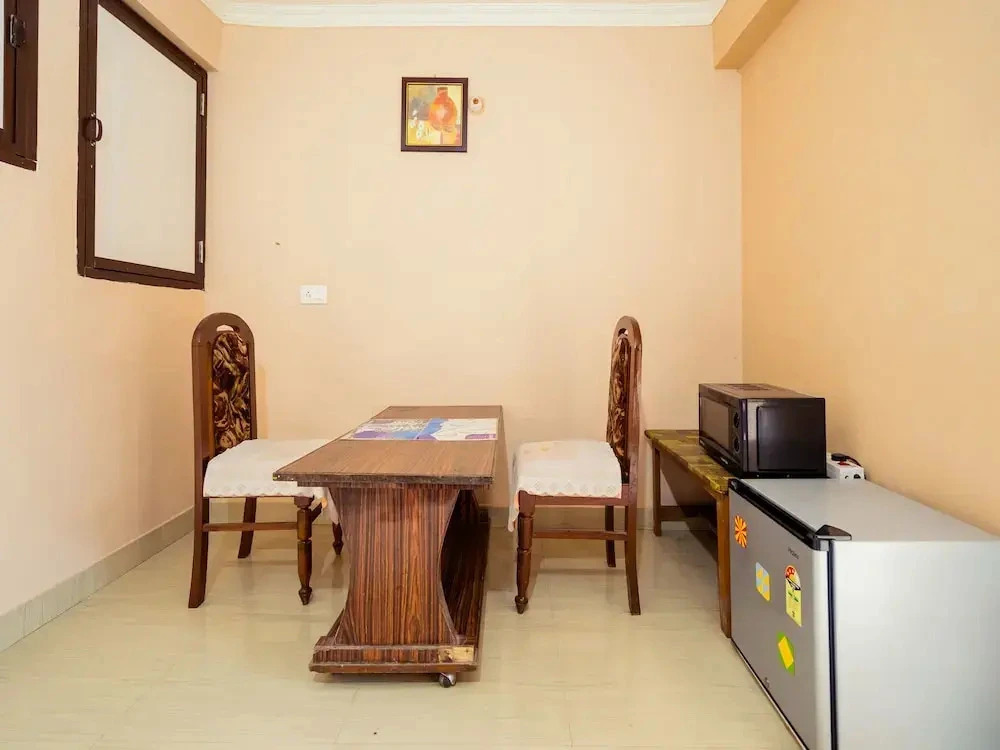 OYO 12395 Home Cozy 1BHK Near Mussoorie Bus Stand