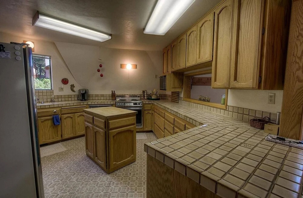 Fool Around House 3 Bedroom Home by Redawning