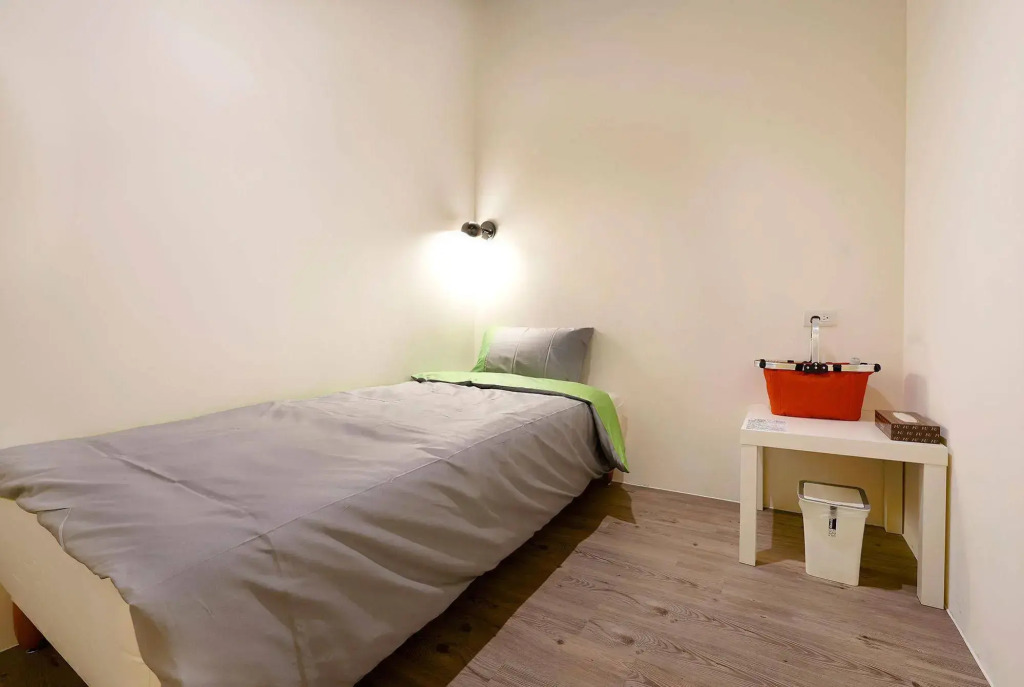 Ease Single Inn