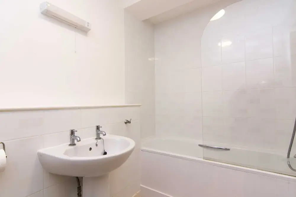 Fremington Court, Coventry - 2 Bedroom Apartment