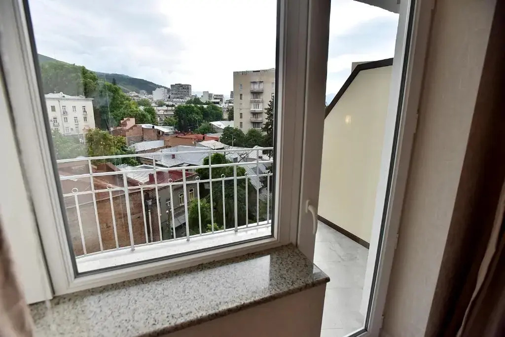 Luxury 6BR 240sqm Apartment in Vere Tower Perfect for Groups in Tbilisi