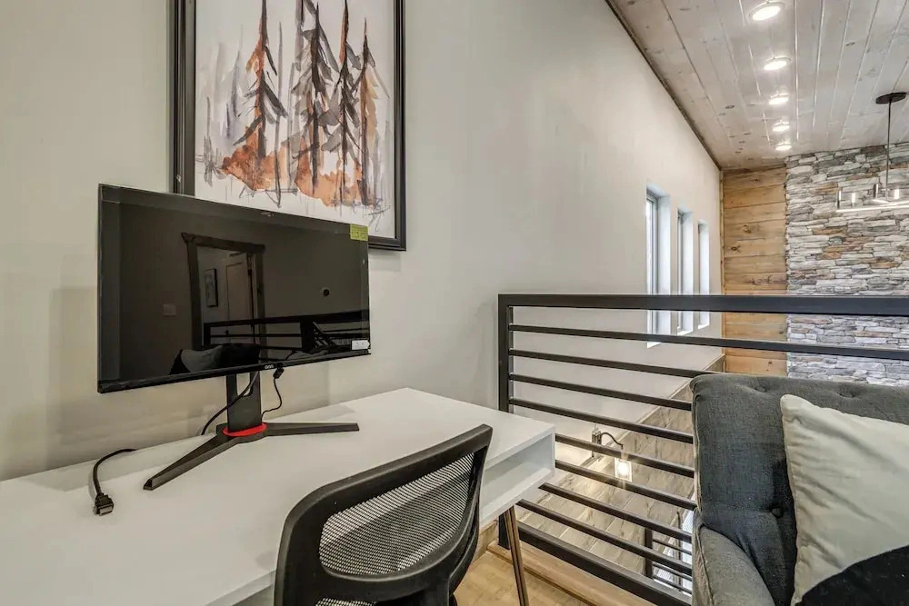 Indoor Pool, Hot Tub! the Smoky Luxe Retreat