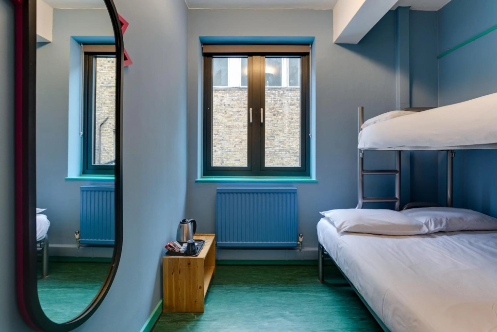 Clink261 Hostel