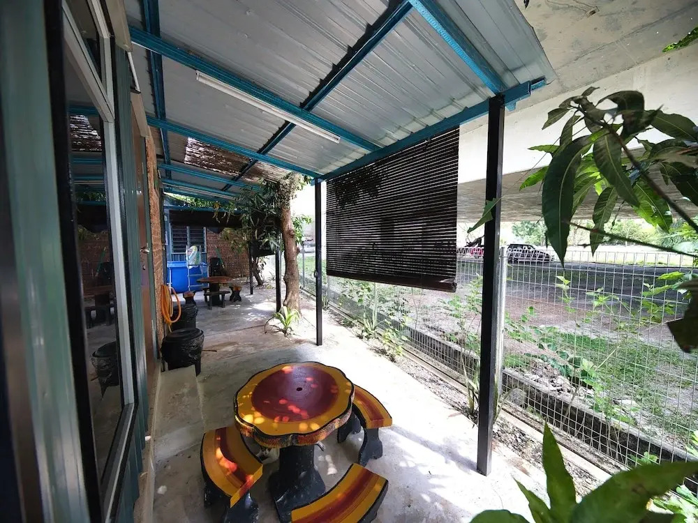 OYO 90960 Rajawali D'cabin Chalet Room
