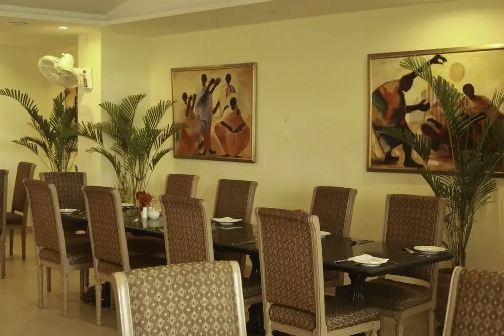 Hotel Royal