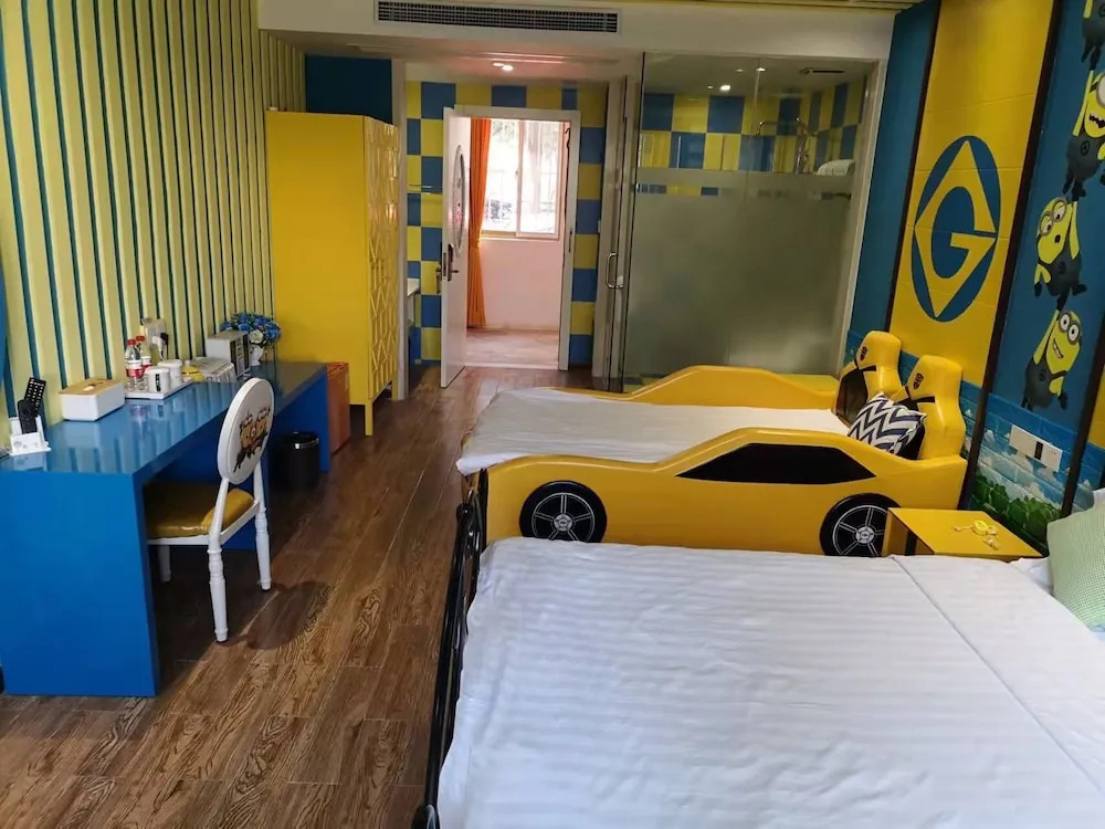 Dreamhouse Theme Hotel