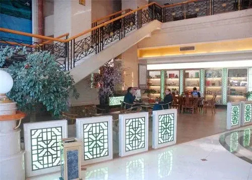Xinyang Sunny Hotel
