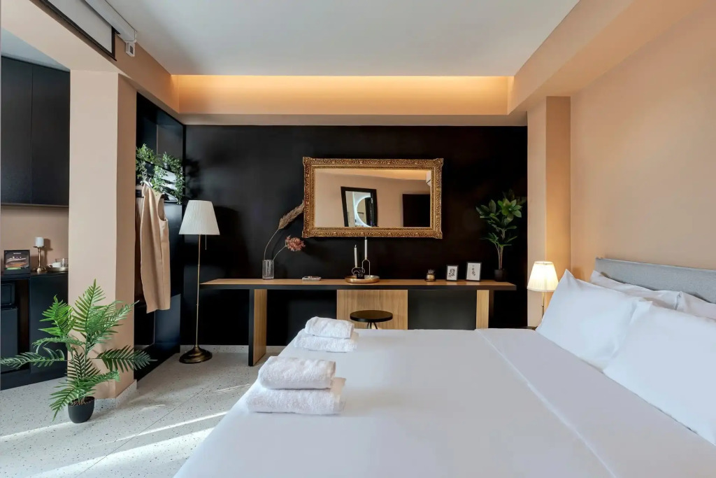 Clyde Athens by Stay Unique