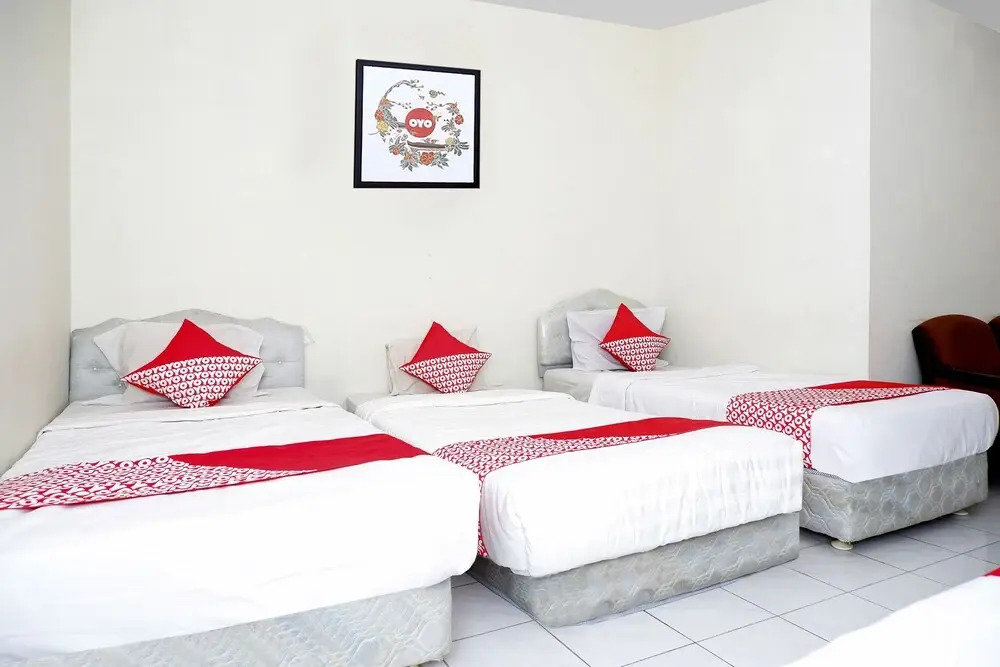 Hotel Pura Puspa Rosa by OYO Rooms