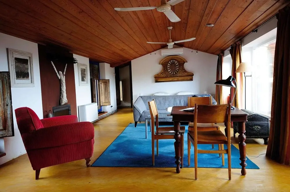 Quinta do Barrieiro - Art Selection by Maria Leal da Costa