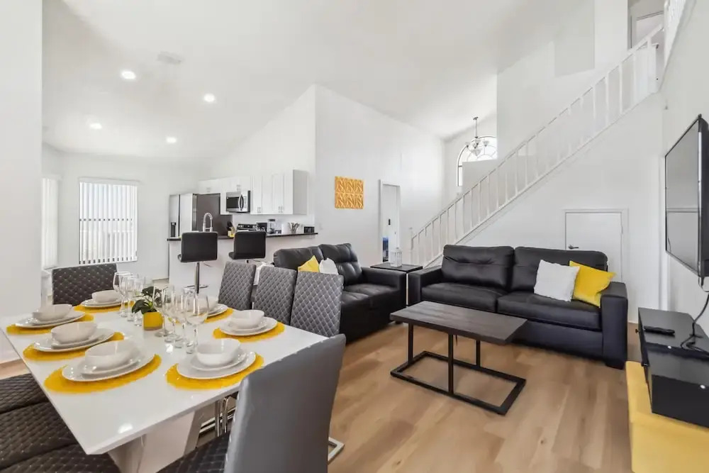 5/3 Private Pool House Near all Famous Attractions!!!
