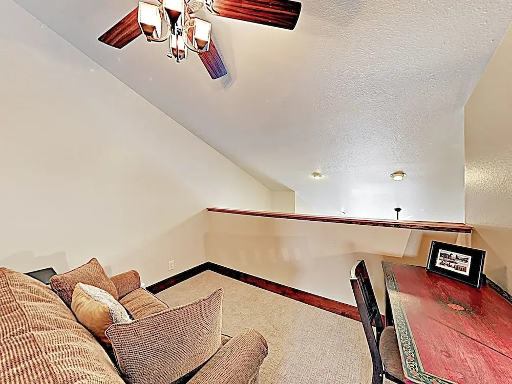 Benchmark #611 - 3 Br Condo