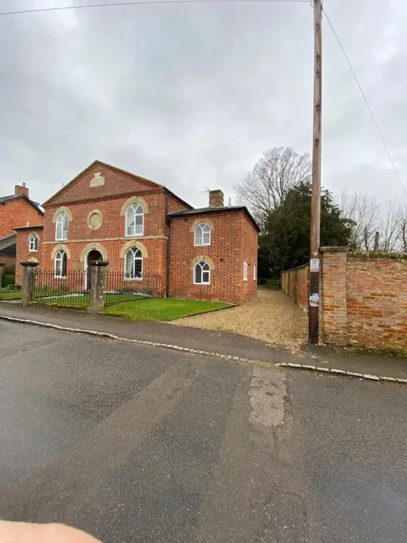Host & Stay - Old Chapel