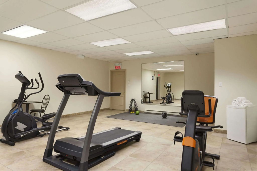 Days Inn by Wyndham Montreal East