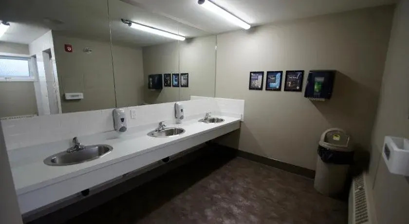 HI Calgary City Centre - Hostel