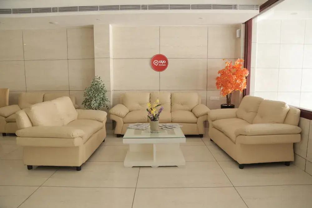 OYO 1050 Hotel Aksharadha