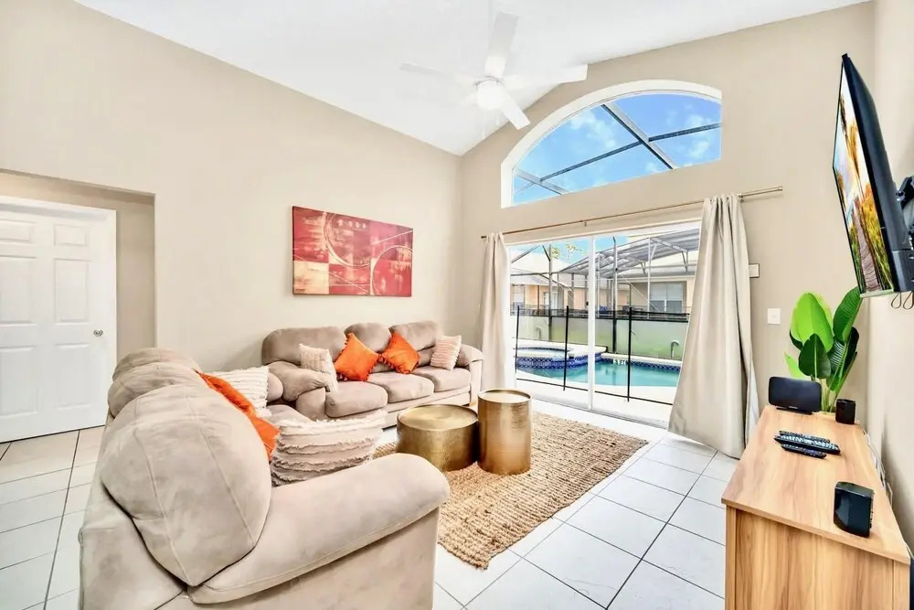 Bright 5BR Home w Pool and Hot Tub - Near Disney