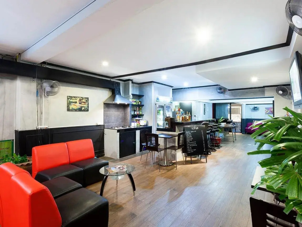 SJ Beach House Patong
