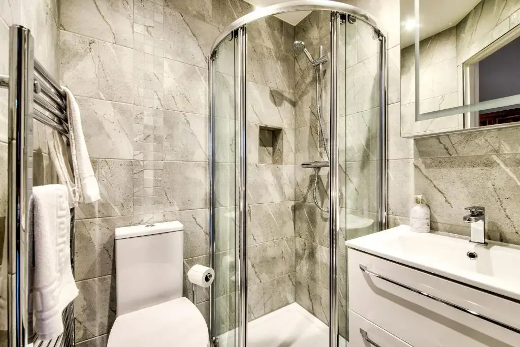 Stylish & Spacious 3 Bedroom Apt in Finnieston, West End