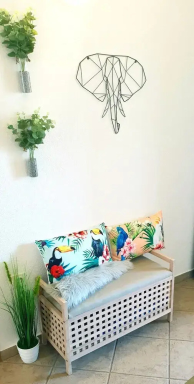 A2 - apt w. Terrace, Just 3 min Walk to the Beach