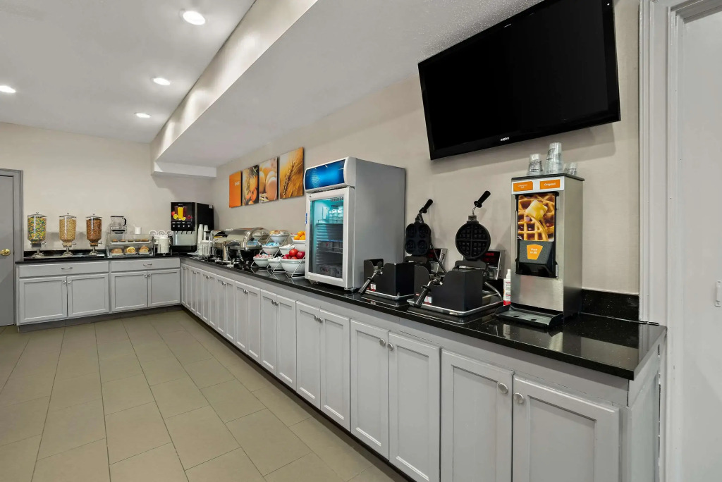 Comfort Inn & Suites Santee I-95