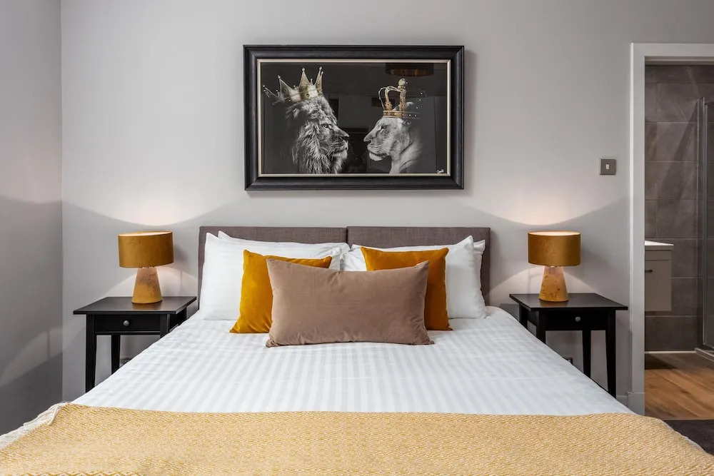 Seafield House - Donnini Apartments