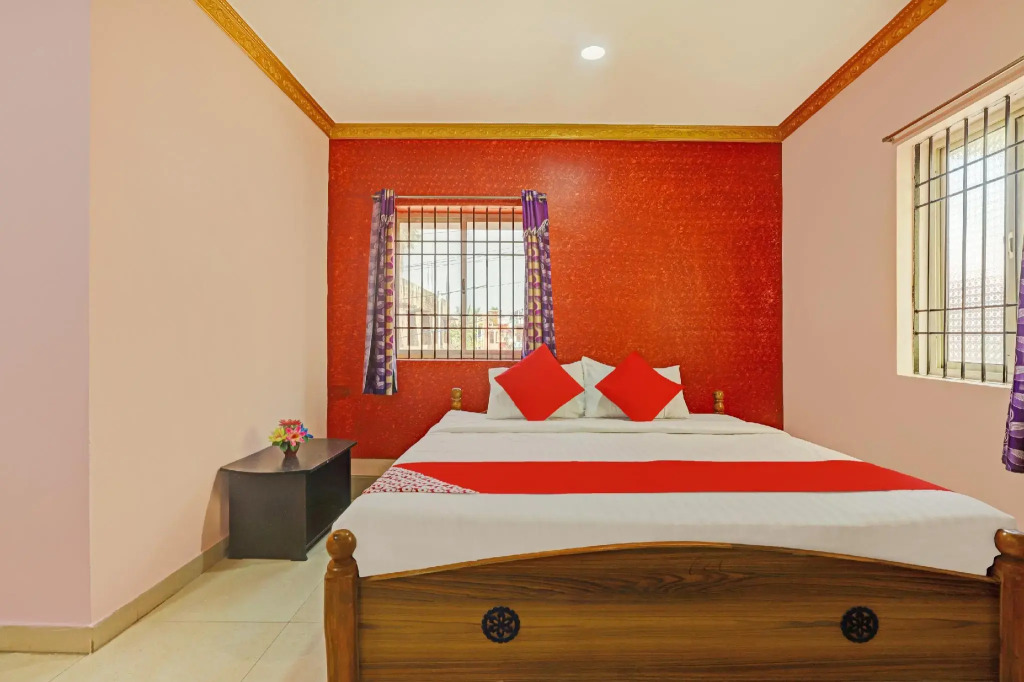 OYO 75655 The Ken Regency