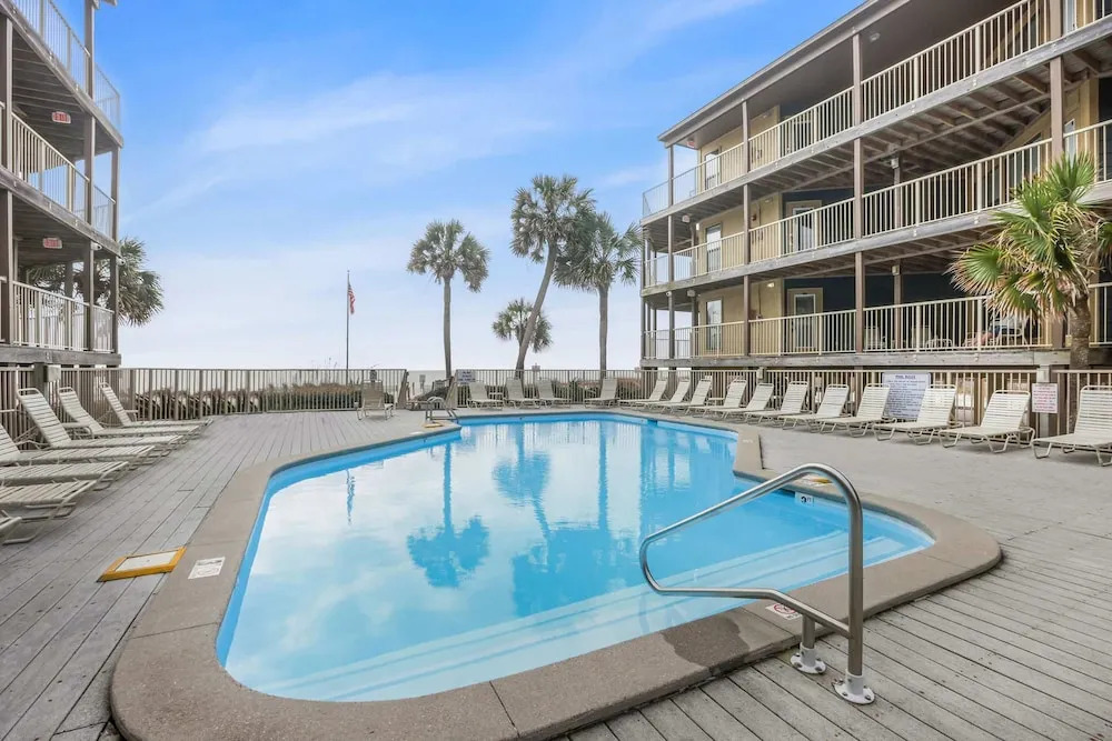 Sandpiper 1C- Stylish Gulf-side Affordable