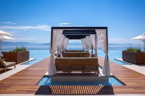 Resort 4 stars Mpenitses