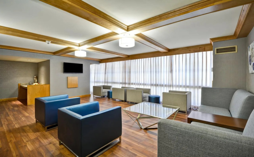 Crowne Plaza Tulsa Hotel Southern Hills