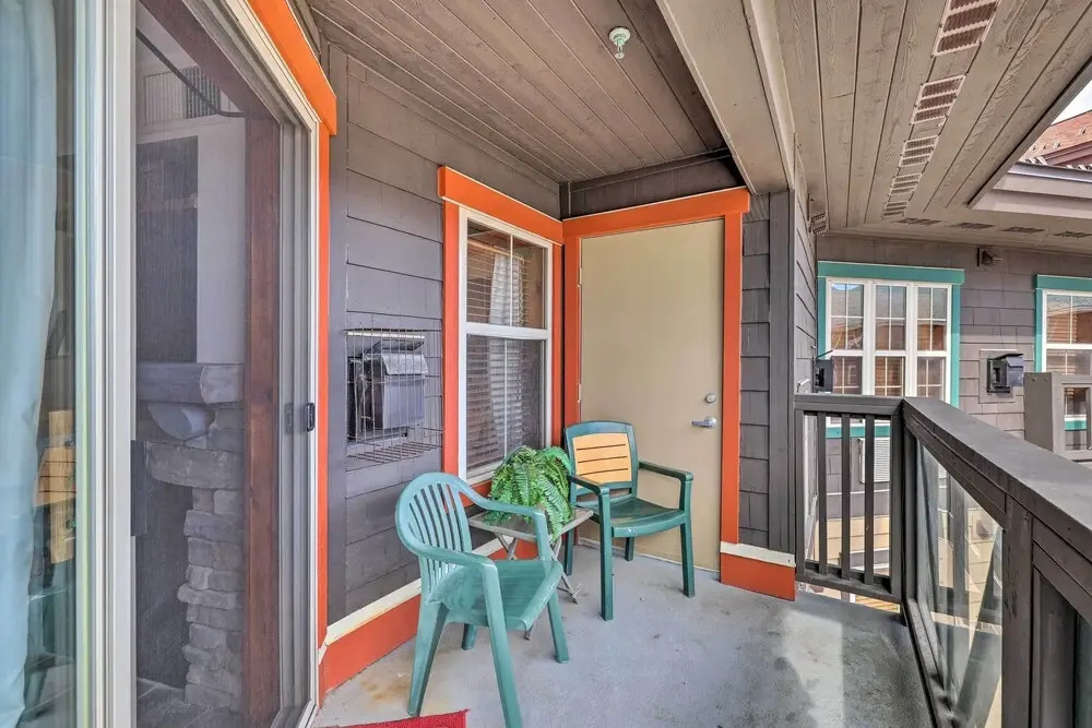 Ski-in/out Condo in Snowshoe Mountain Resort!