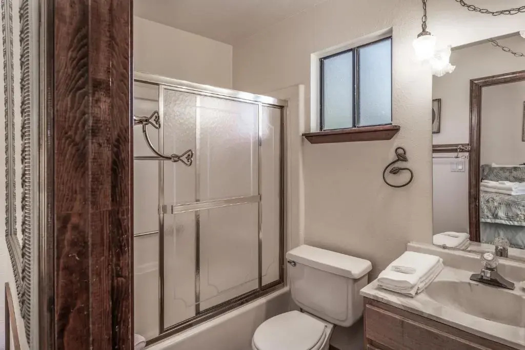 Pinon Park B22, 3 BRs, Pool Table, Fireplace, WiFi, Sleeps 8