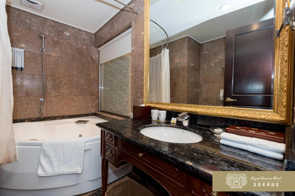 Royal Seasons Hotel Taipei ‧ Nanjing W