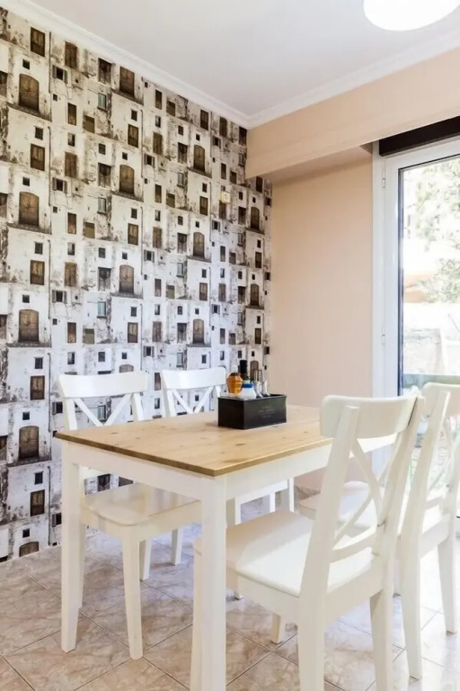 Sunny apartment with 2 bedrooms and Garden
