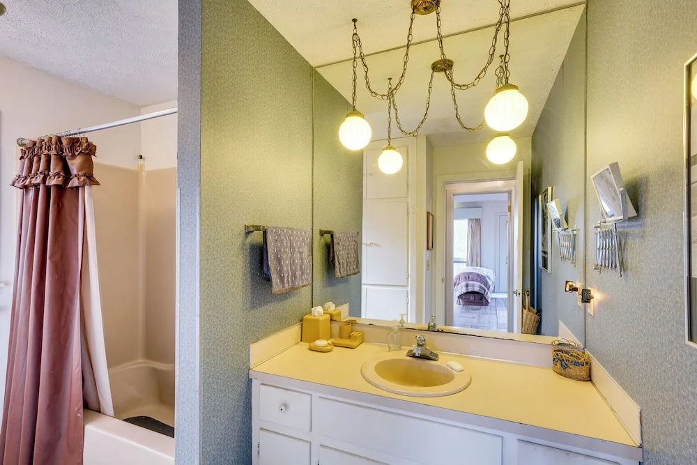 Ski, Hike & Unwind: Mtn-view Gem w/ Deck in Boone