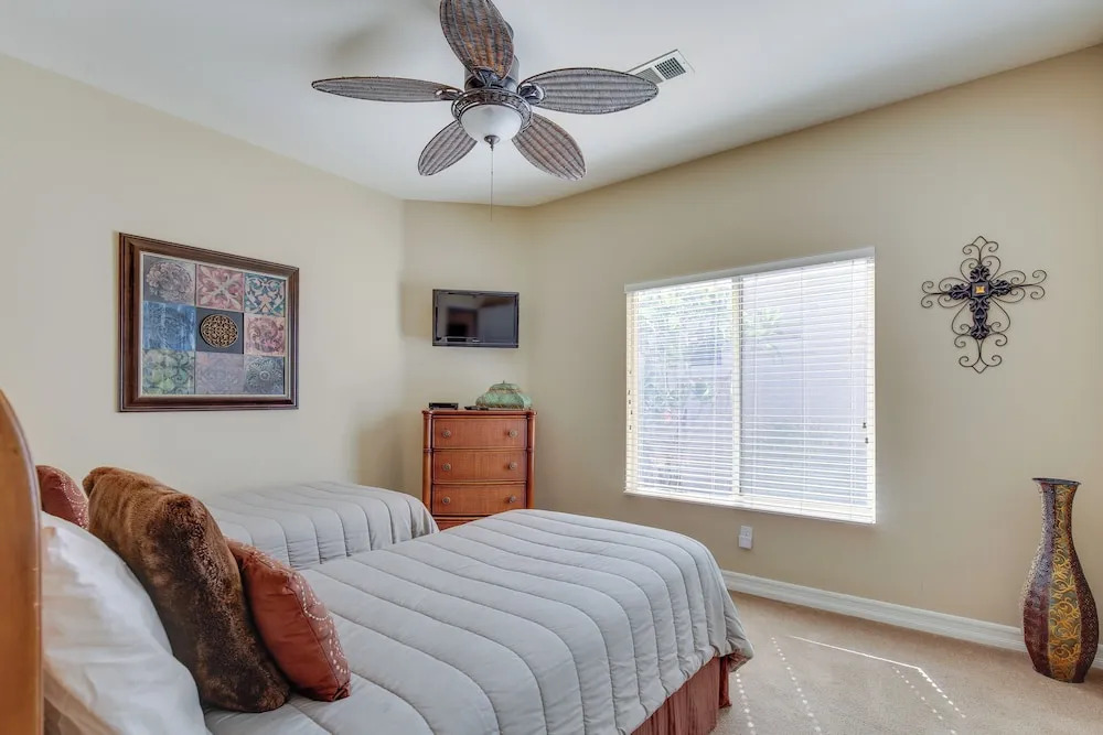 066097: La Quinta Home on Golf Course w/ Pool!